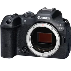 Canon EOS R7 + 18-45mm STM Kit