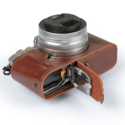 MegaGear Leather Half Case with Strap - Nikon Z FC - Tan