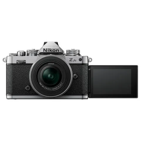 Nikon Z fc + 18-140mm - Silver/Black