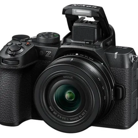 Nikon Z50II + 16-50mm + 55-250mm VR Twin Kit