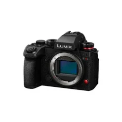 Panasonic Lumix S1IIE + 24-105mm Zoom Kit