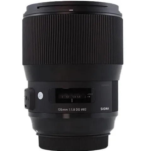 Sigma AF 135mm F1.8 DG HSM Art - Sony E-mount